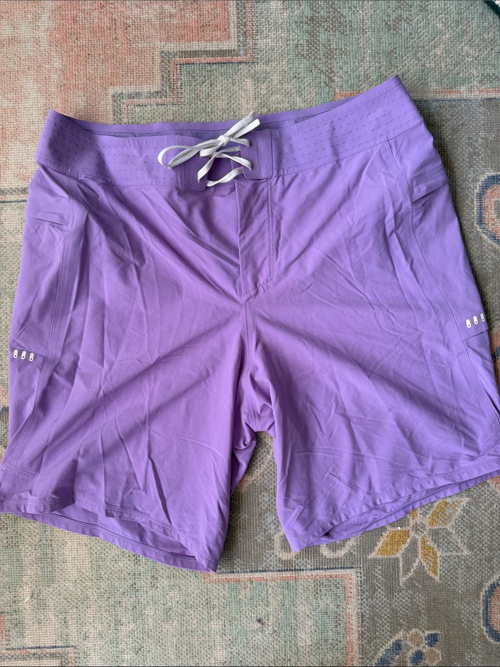 Lululemon Men's Current State Board Shorts Purple Sz 34" Waist 10" Inseam